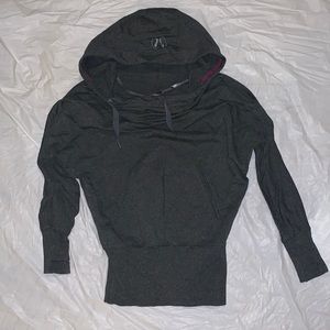 Lululemon Pullover size 6